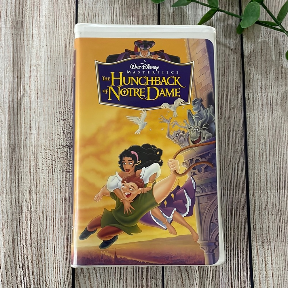 The HunchBack  of Notre Dame Walt Disney MasterPiece VHS 7955 Rare/Collectible